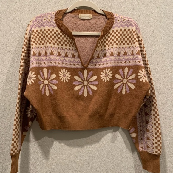 Altar'd State Sweaters - Altar’d State Retro Floral Crop Sweater